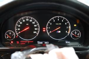 BMW M5 4.4 V8 32V TwinPower Turbo Samochód złomowany (2016, Ciemny, Szary)