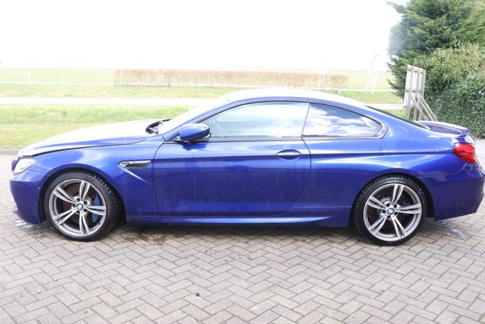 BMW M6 4.4 V8 32V TwinPower Turbo Vehículo de desguace (2013, Metálico, Azul)