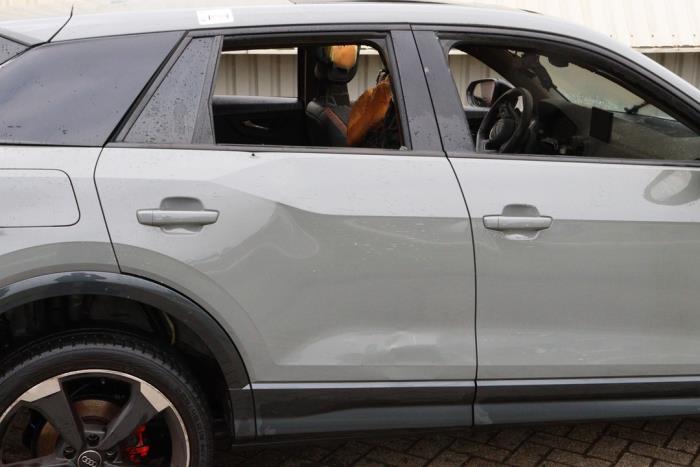 Audi Q2 2.0 TDI 16V 190 Quattro Samochód złomowany (2017, Szary)
