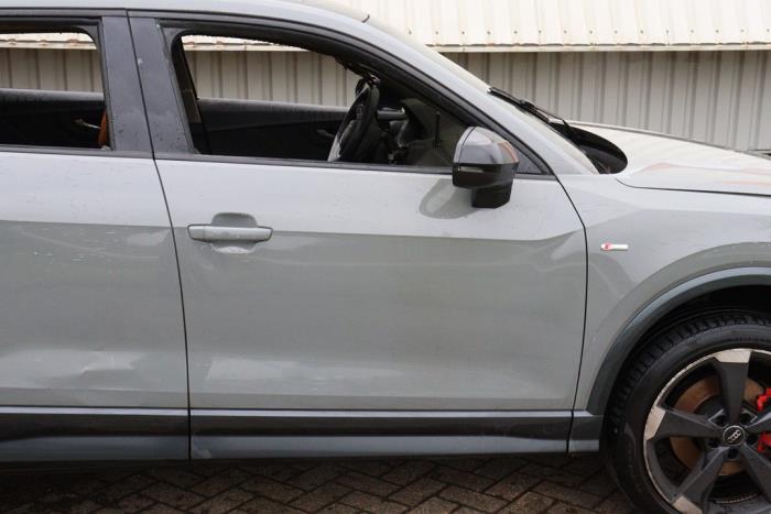 Audi Q2 2.0 TDI 16V 190 Quattro Samochód złomowany (2017, Szary)