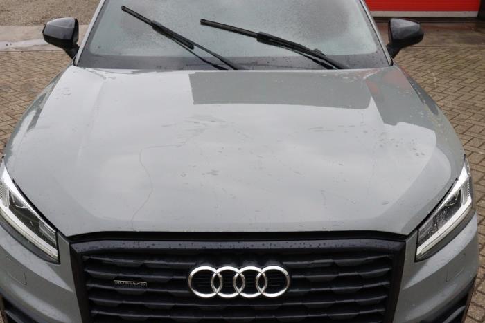 Audi Q2 2.0 TDI 16V 190 Quattro Samochód złomowany (2017, Szary)