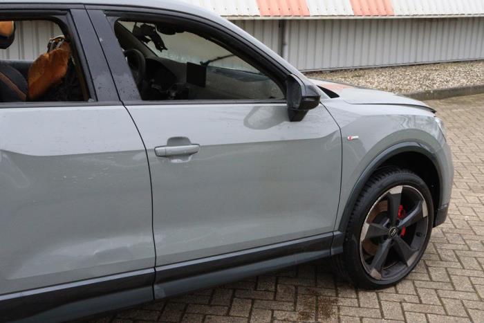 Audi Q2 2.0 TDI 16V 190 Quattro Samochód złomowany (2017, Szary)