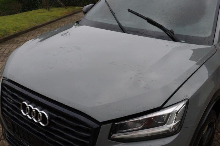 Audi Q2 2.0 TDI 16V 190 Quattro Samochód złomowany (2017, Szary)