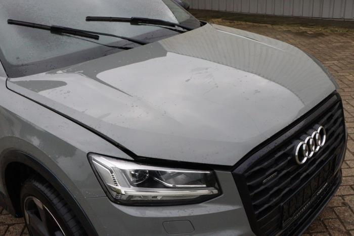 Audi Q2 2.0 TDI 16V 190 Quattro Samochód złomowany (2017, Szary)