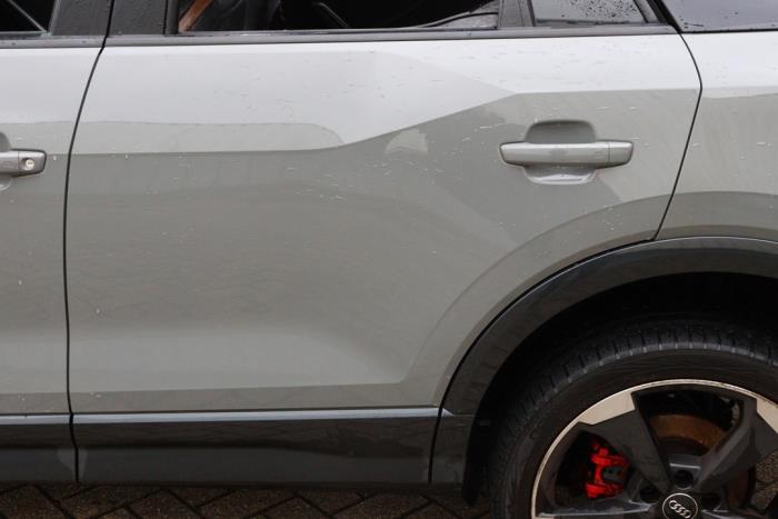 Audi Q2 2.0 TDI 16V 190 Quattro Samochód złomowany (2017, Szary)