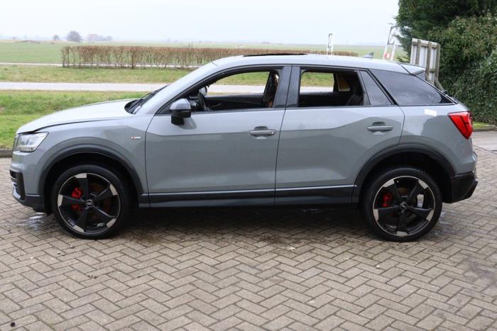 Audi Q2 2.0 TDI 16V 190 Quattro Samochód złomowany (2017, Szary)