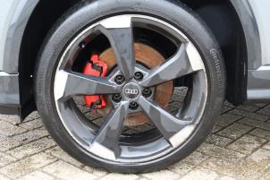 Audi Q2 2.0 TDI 16V 190 Quattro Samochód złomowany (2017, Szary)