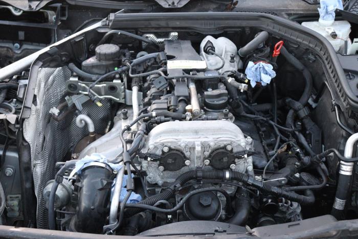 Mercedes C C-180 1.6 16V Salvage vehicle (2015, Metallic, Silver grey, Gray)