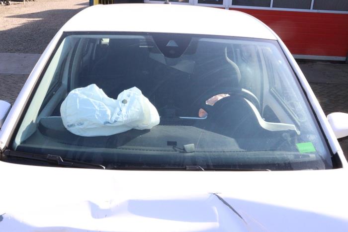 Seat Mii Electric Salvage vehicle (2021, White)