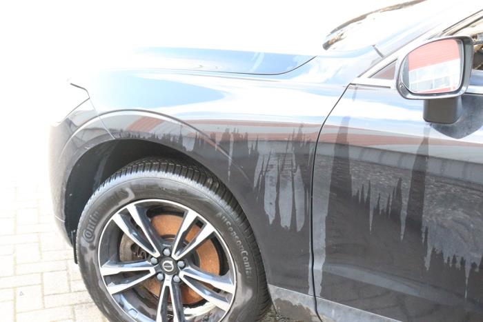 Volvo XC60 II 2.0 B4 16V Mild Hybrid AWD Épave (2020, Noir)