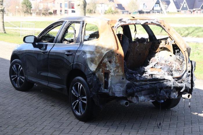 Volvo XC60 II 2.0 B4 16V Mild Hybrid AWD Épave (2020, Noir)