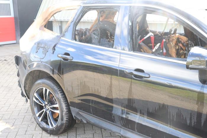Volvo XC60 II 2.0 B4 16V Mild Hybrid AWD Épave (2020, Noir)