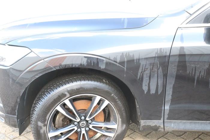 Volvo XC60 II 2.0 B4 16V Mild Hybrid AWD Épave (2020, Noir)