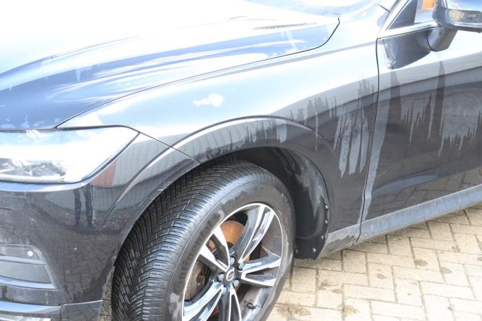 Volvo XC60 II 2.0 B4 16V Mild Hybrid AWD Épave (2020, Noir)