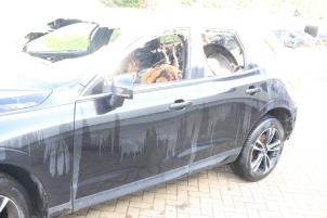 Volvo XC60 II 2.0 B4 16V Mild Hybrid AWD Épave (2020, Noir)