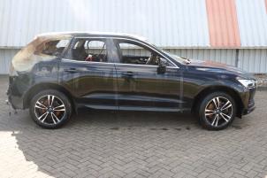 Volvo XC60 II 2.0 B4 16V Mild Hybrid AWD Épave (2020, Noir)