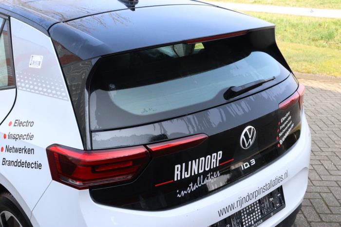 Volkswagen ID.3 First, Life, Pro 58 kWh Salvage vehicle (2020, Metallic, White)
