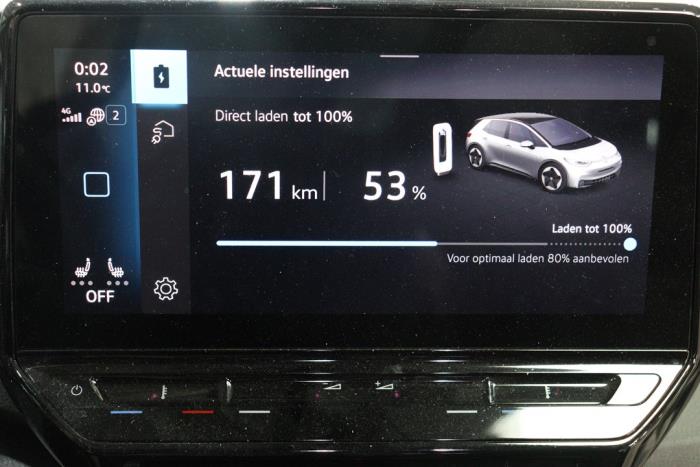 Volkswagen ID.3 First, Life, Pro 58 kWh Salvage vehicle (2020, Metallic, White)