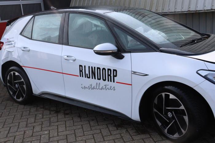 Volkswagen ID.3 First, Life, Pro 58 kWh Salvage vehicle (2020, Metallic, White)