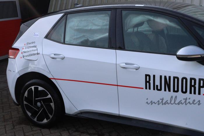 Volkswagen ID.3 First, Life, Pro 58 kWh Salvage vehicle (2020, Metallic, White)