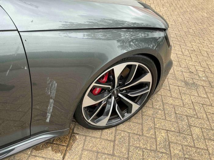 Audi RS 4 Avant 2.9 V6 TFSI 24V Samochód złomowany (2018, Metalik, Srebrnoszary)