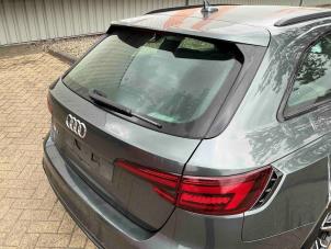 Audi RS 4 Avant 2.9 V6 TFSI 24V Samochód złomowany (2018, Metalik, Srebrnoszary)