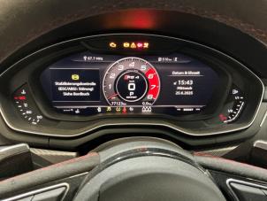 Audi RS 4 Avant 2.9 V6 TFSI 24V Samochód złomowany (2018, Metalik, Srebrnoszary)