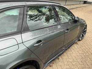 Audi RS 4 Avant 2.9 V6 TFSI 24V Samochód złomowany (2018, Metalik, Srebrnoszary)