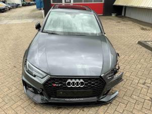 Audi RS 4 Avant 2.9 V6 TFSI 24V Samochód złomowany (2018, Metalik, Srebrnoszary)