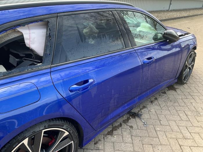 Audi A6 Avant 2.0 16V 55 TFSI e Hybrid Quattro Épave (2023, Métallisé, Bleu)