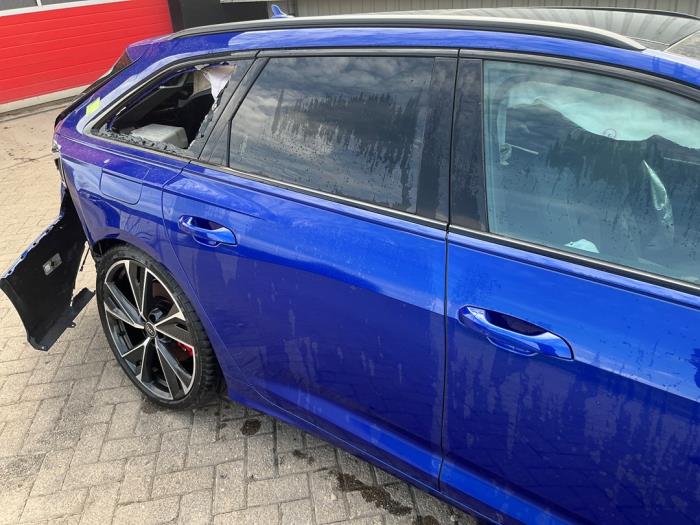 Audi A6 Avant 2.0 16V 55 TFSI e Hybrid Quattro Épave (2023, Métallisé, Bleu)