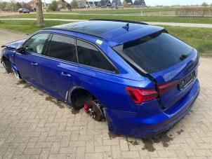 Audi A6 Avant 2.0 16V 55 TFSI e Hybrid Quattro Épave (2023, Métallisé, Bleu)