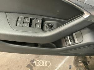 Audi A6 Avant 2.0 16V 55 TFSI e Hybrid Quattro Épave (2023, Métallisé, Bleu)