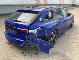 Audi A6 Avant 2.0 16V 55 TFSI e Hybrid Quattro Épave (2023, Métallisé, Bleu)