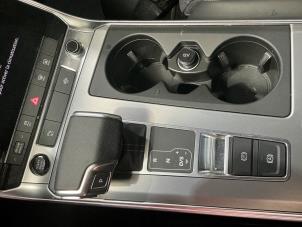 Audi A6 Avant 2.0 16V 55 TFSI e Hybrid Quattro Épave (2023, Métallisé, Bleu)