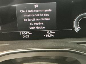 Audi A6 Avant 2.0 16V 55 TFSI e Hybrid Quattro Épave (2023, Métallisé, Bleu)