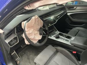 Audi A6 Avant 2.0 16V 55 TFSI e Hybrid Quattro Épave (2023, Métallisé, Bleu)