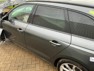 Audi A4 Avant 2.0 35 TFSI Mild Hybrid 16V Épave (2023, Gris)