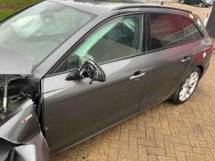Audi A4 Avant 2.0 35 TFSI Mild Hybrid 16V Épave (2023, Gris)