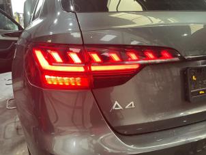 Audi A4 Avant 2.0 35 TFSI Mild Hybrid 16V Épave (2023, Gris)