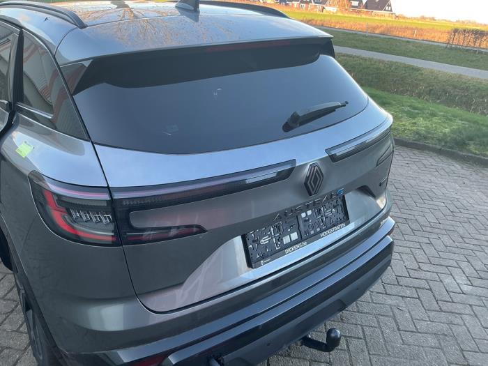 Renault Austral 1.2 Mild Hybrid Advanced 130 Épave (2023, Métallisé, Gris argenté, Gris)