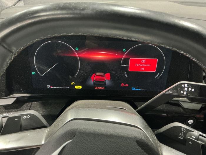 Renault Austral 1.2 Mild Hybrid Advanced 130 Épave (2023, Métallisé, Gris argenté, Gris)