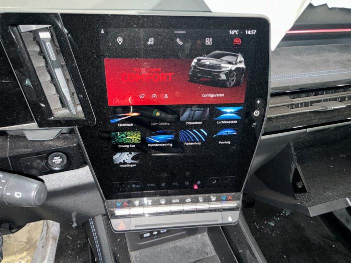 Renault Austral 1.2 Mild Hybrid Advanced 130 Épave (2023, Métallisé, Gris argenté, Gris)