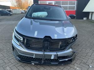 Renault Austral 1.2 Mild Hybrid Advanced 130 Épave (2023, Métallisé, Gris argenté, Gris)
