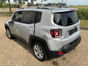 Jeep Renegade 1.4 Multi Air 16V Samochód złomowany (2017, Metalik, Srebrnoszary)