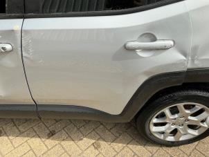 Jeep Renegade 1.4 Multi Air 16V Samochód złomowany (2017, Metalik, Srebrnoszary)