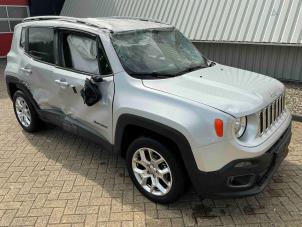 Jeep Renegade 1.4 Multi Air 16V Samochód złomowany (2017, Metalik, Srebrnoszary)