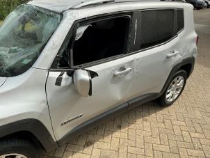 Jeep Renegade 1.4 Multi Air 16V Samochód złomowany (2017, Metalik, Srebrnoszary)