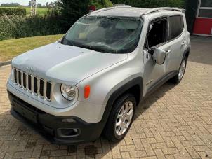 Jeep Renegade 1.4 Multi Air 16V Samochód złomowany (2017, Metalik, Srebrnoszary)