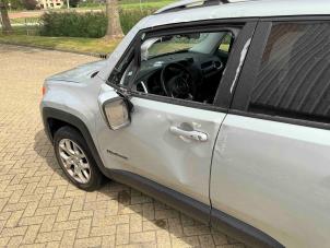 Jeep Renegade 1.4 Multi Air 16V Samochód złomowany (2017, Metalik, Srebrnoszary)